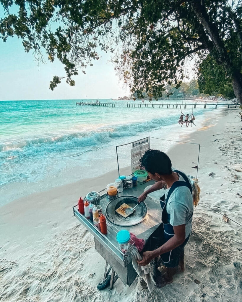 roti must try dishes in thailand